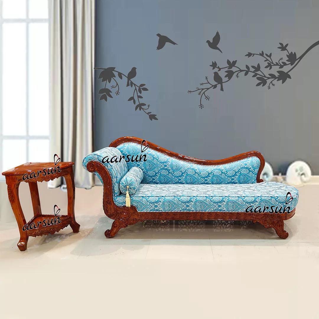 Classic Day Bed Excellent Choice For Living Room